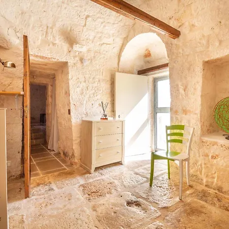 Trulli Vida Villa