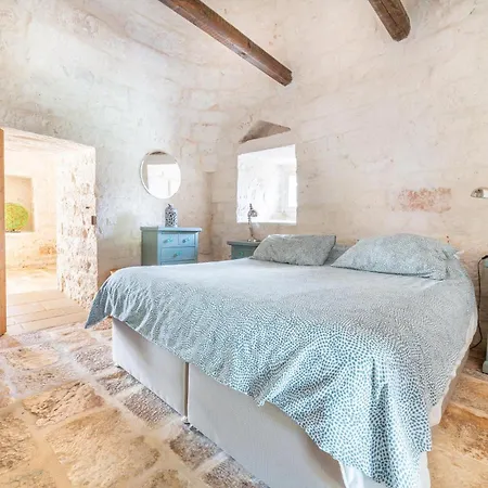 Trulli Vida Villa